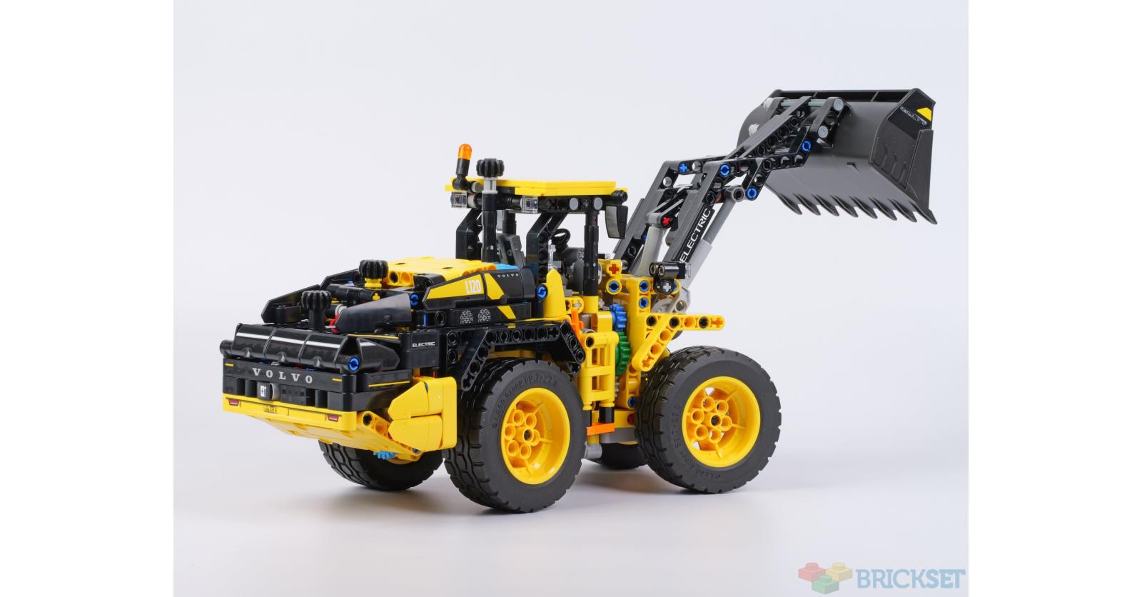 LEGO Technic 42209 Volvo L120 Electric Wheel Loader review | Brickset