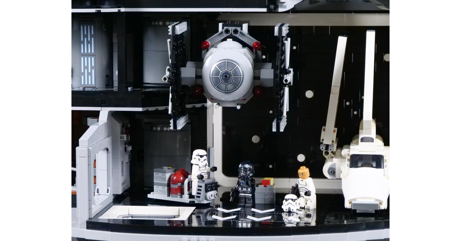 LEGO Star Wars 40771 TIE Fighter with Imperial Hangar Rack review
